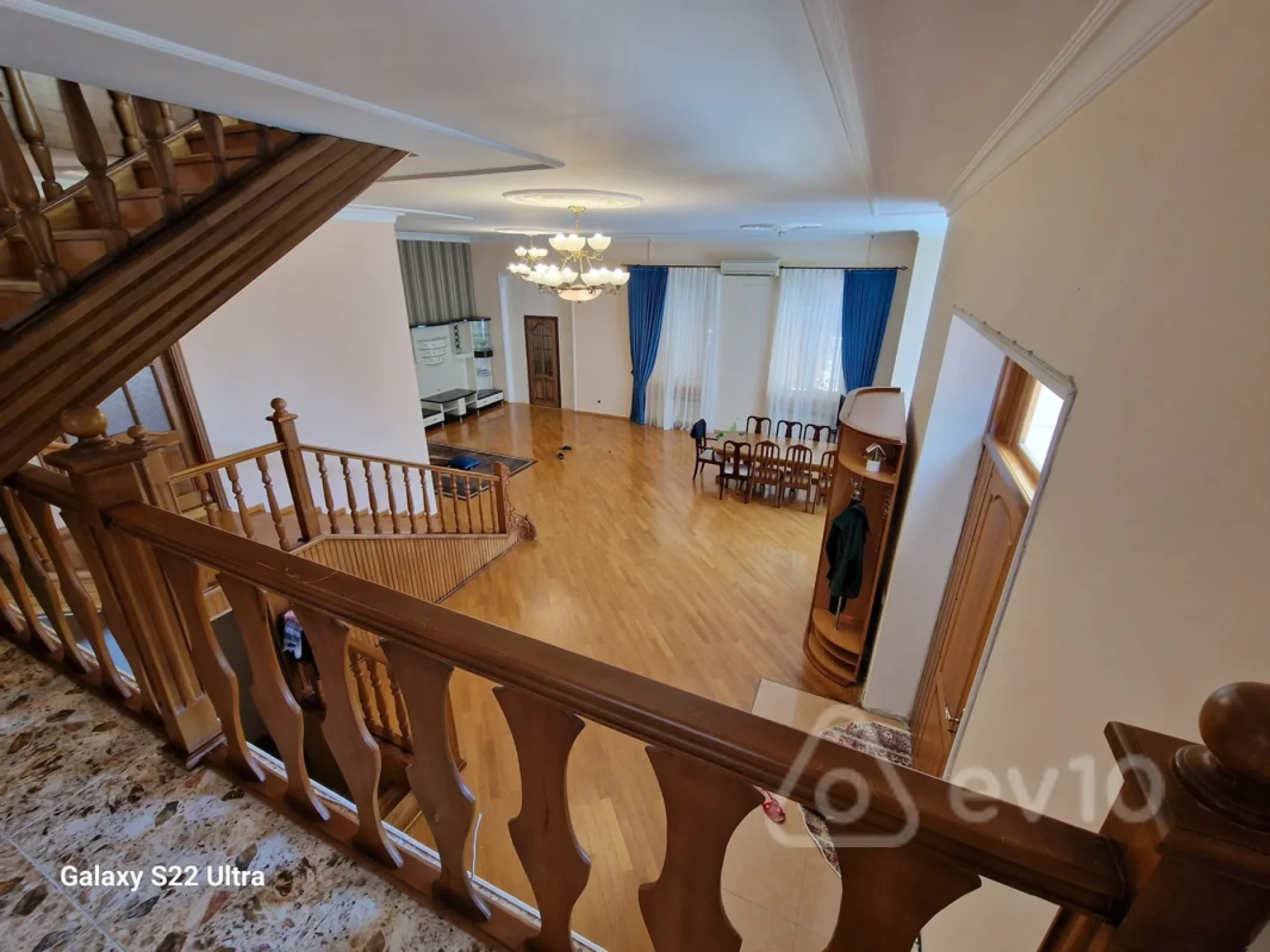 Kirayə verilir 7 otaqlı həyət evi 650 m²