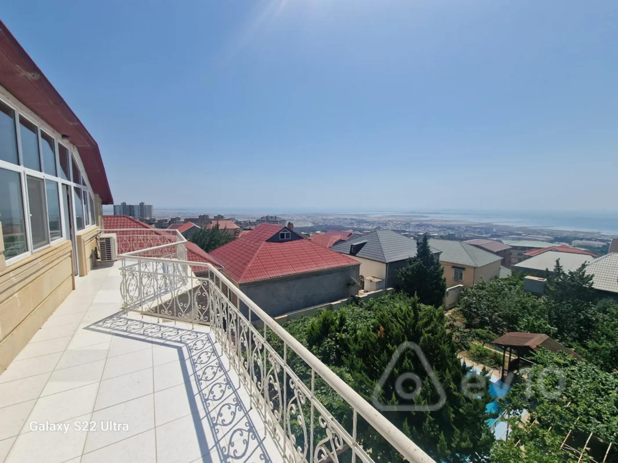 Kirayə verilir 7 otaqlı həyət evi 650 m²