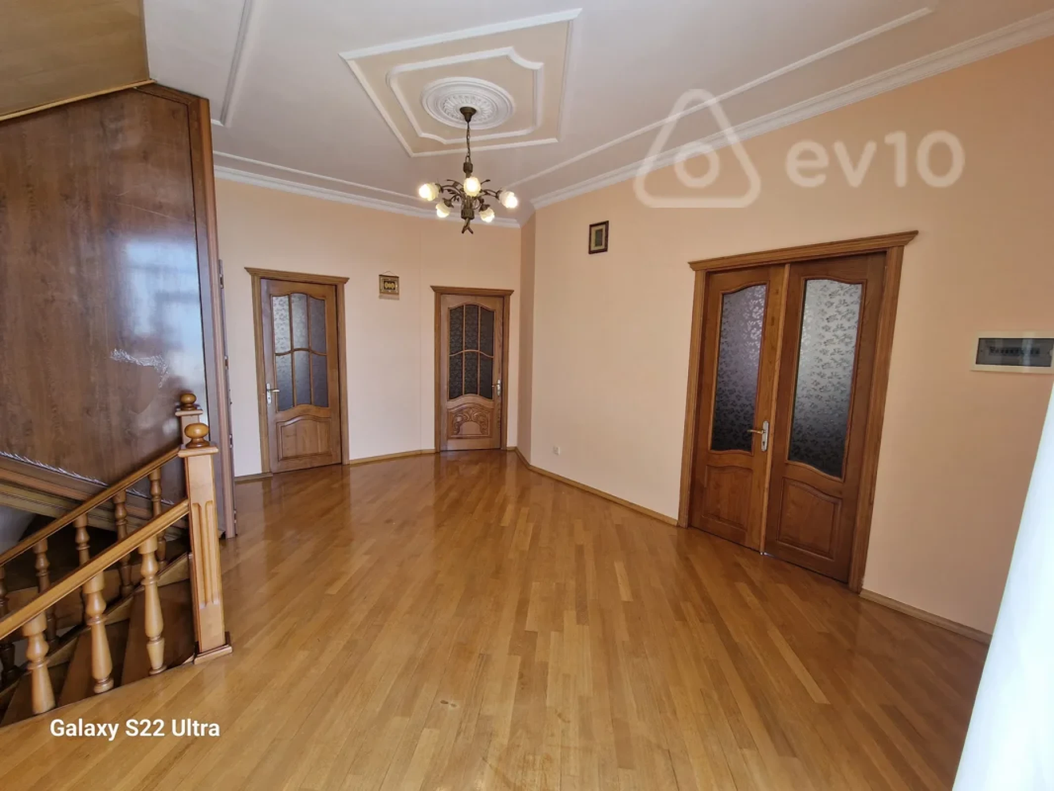 Kirayə verilir 7 otaqlı həyət evi 650 m²