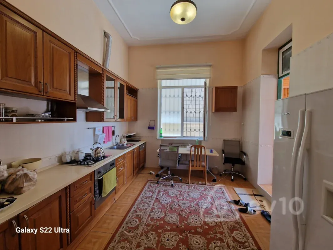 Kirayə verilir 7 otaqlı həyət evi 650 m²