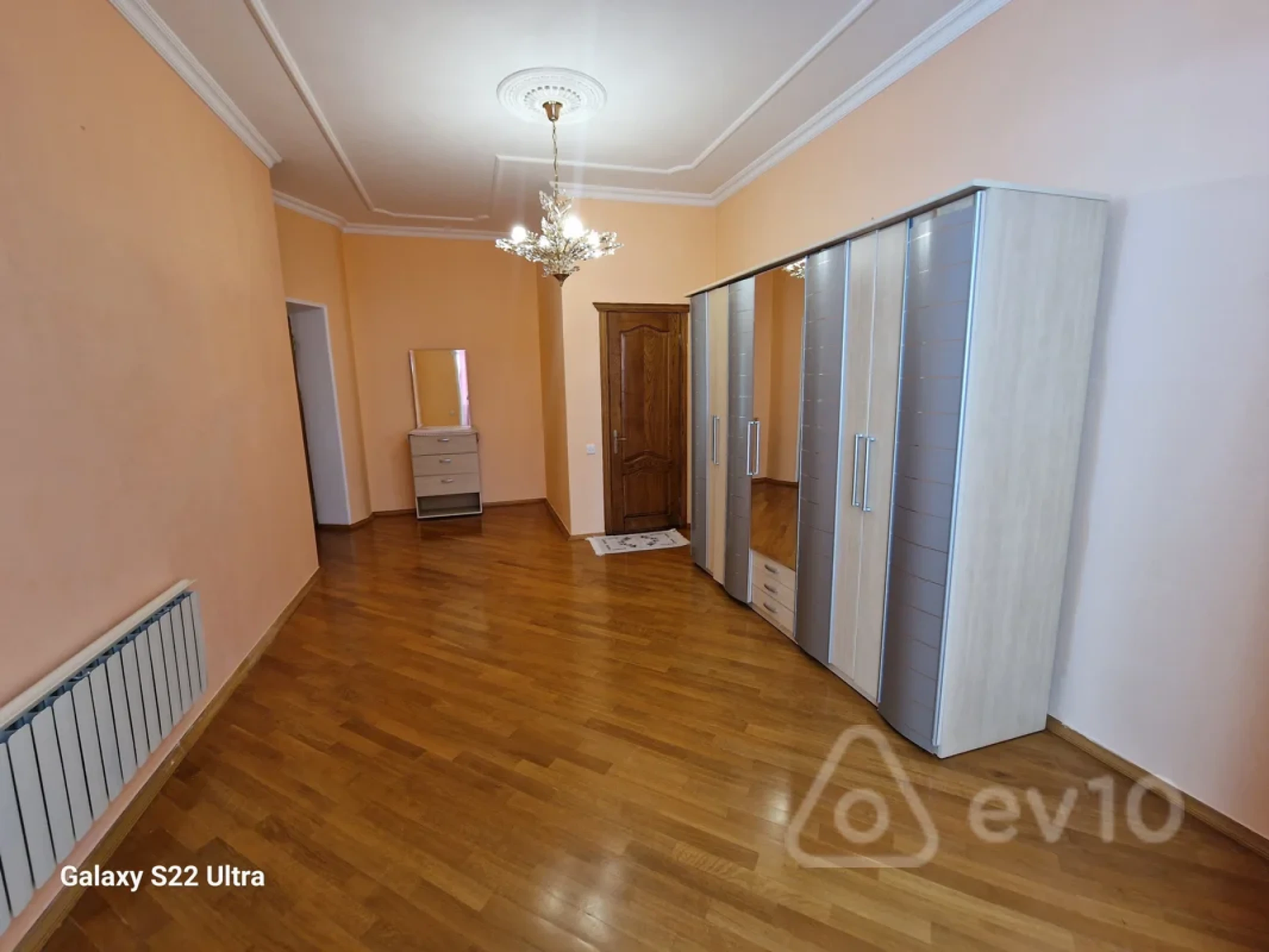 Kirayə verilir 7 otaqlı həyət evi 650 m²
