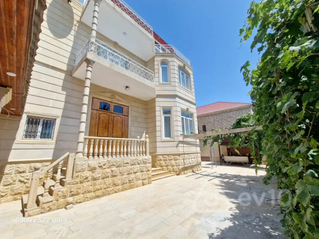 Kirayə verilir 7 otaqlı həyət evi 650 m²