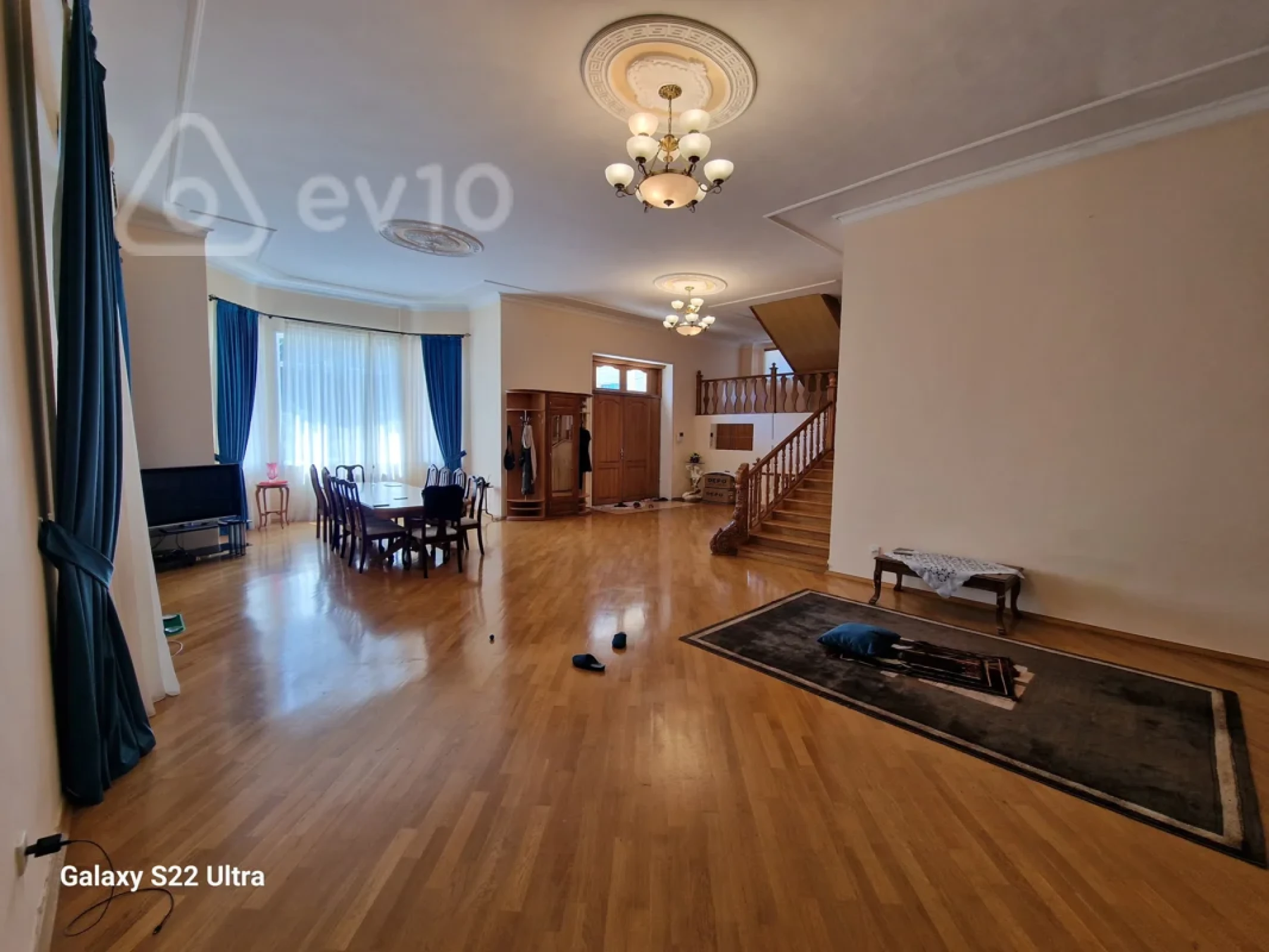 Kirayə verilir 7 otaqlı həyət evi 650 m²