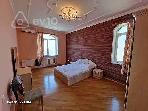 Kirayə verilir 7 otaqlı həyət evi 650 m²