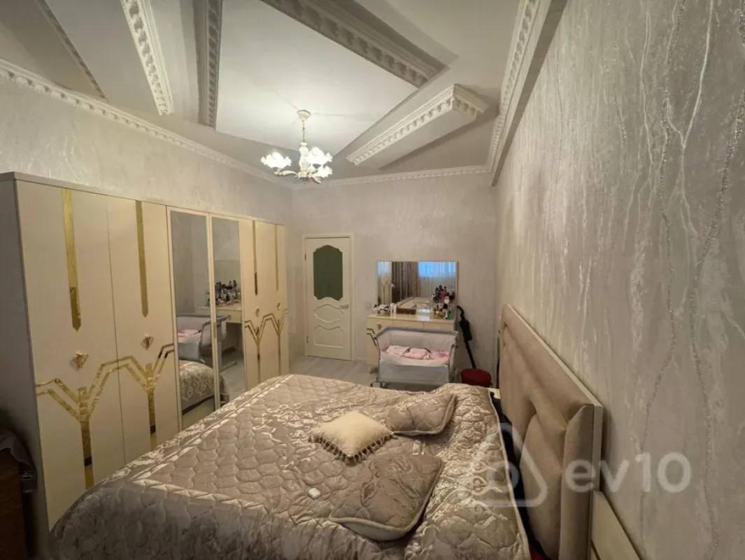 Kirayə verilir 2 otaqlı yeni tikili 65 m²