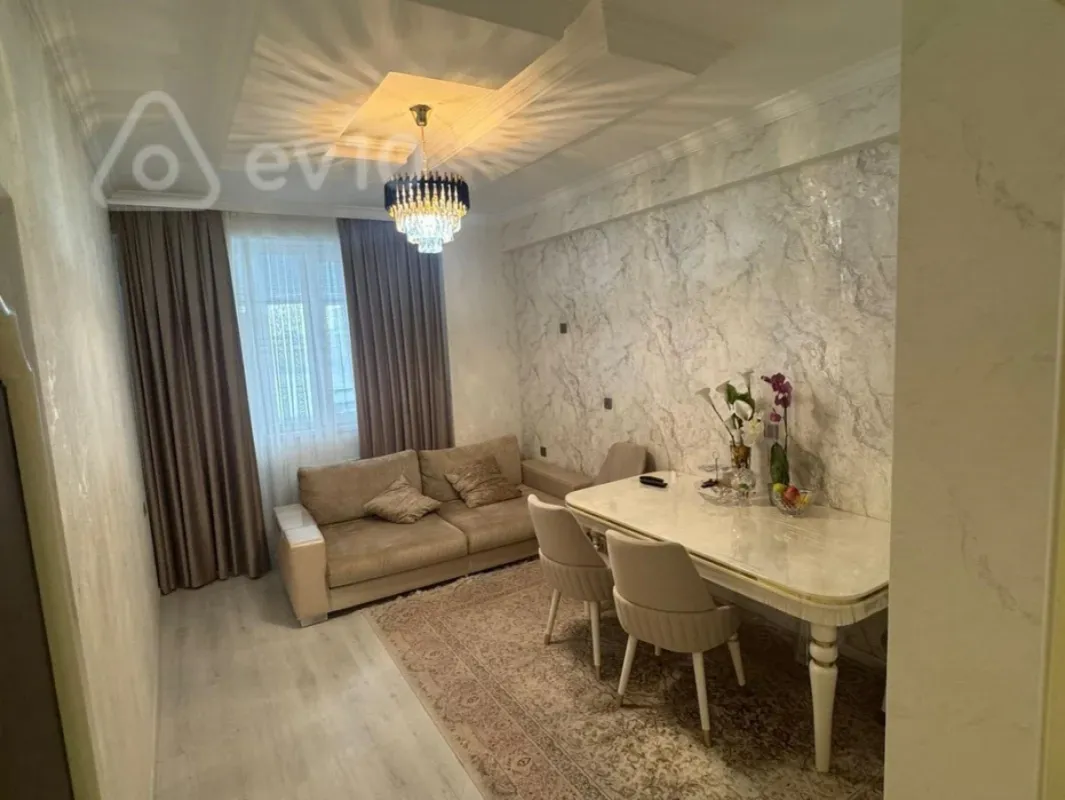 Kirayə verilir 2 otaqlı yeni tikili 65 m²