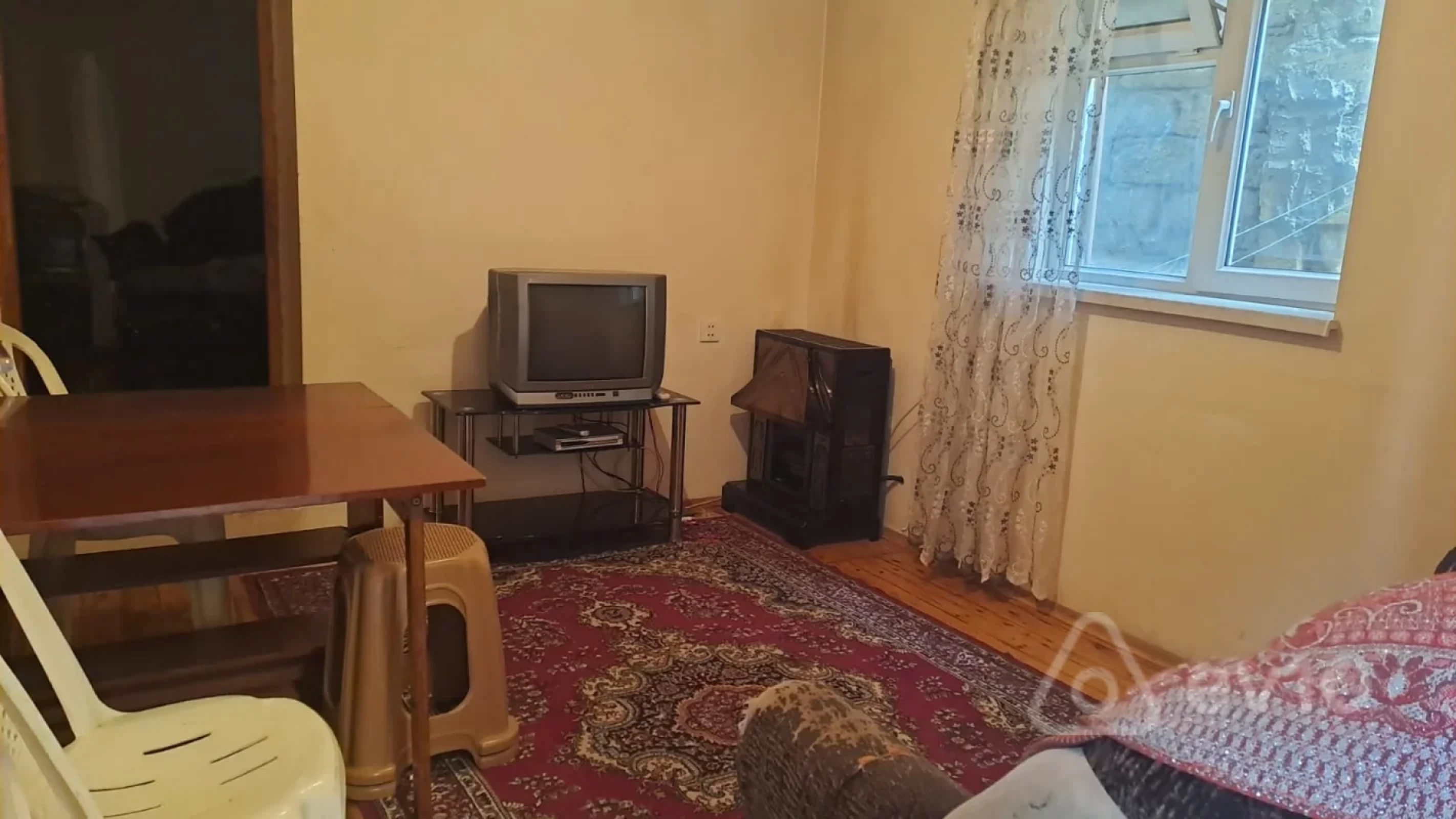 Kirayə verilir 2 otaqlı həyət evi 50 m²