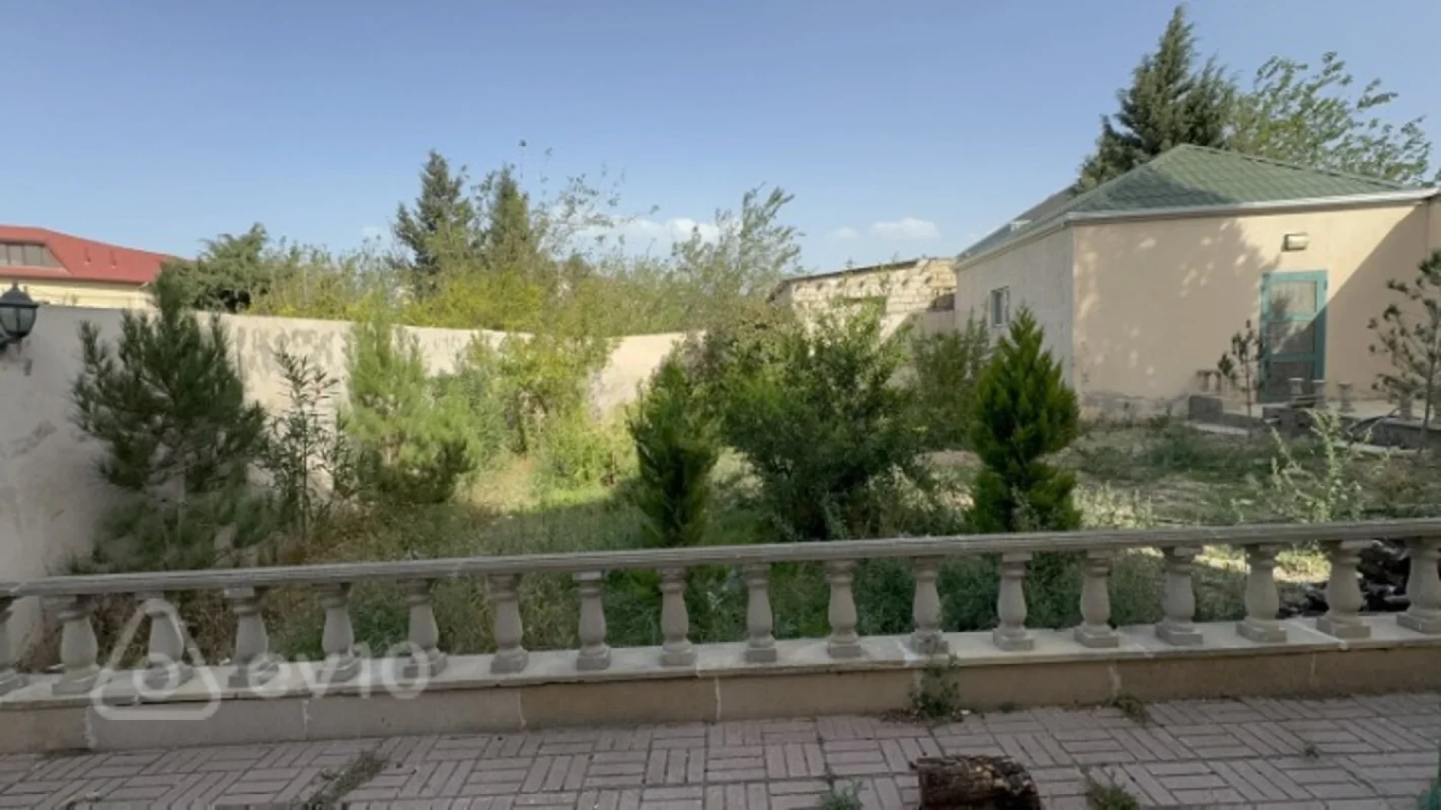 Satılır 5 otaqlı həyət evi 180 m²