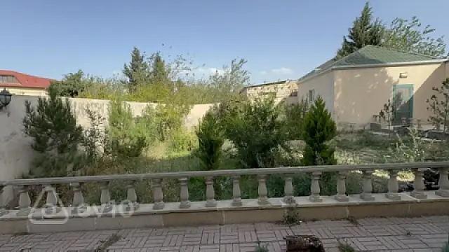 Satılır 5 otaqlı həyət evi 180 m²