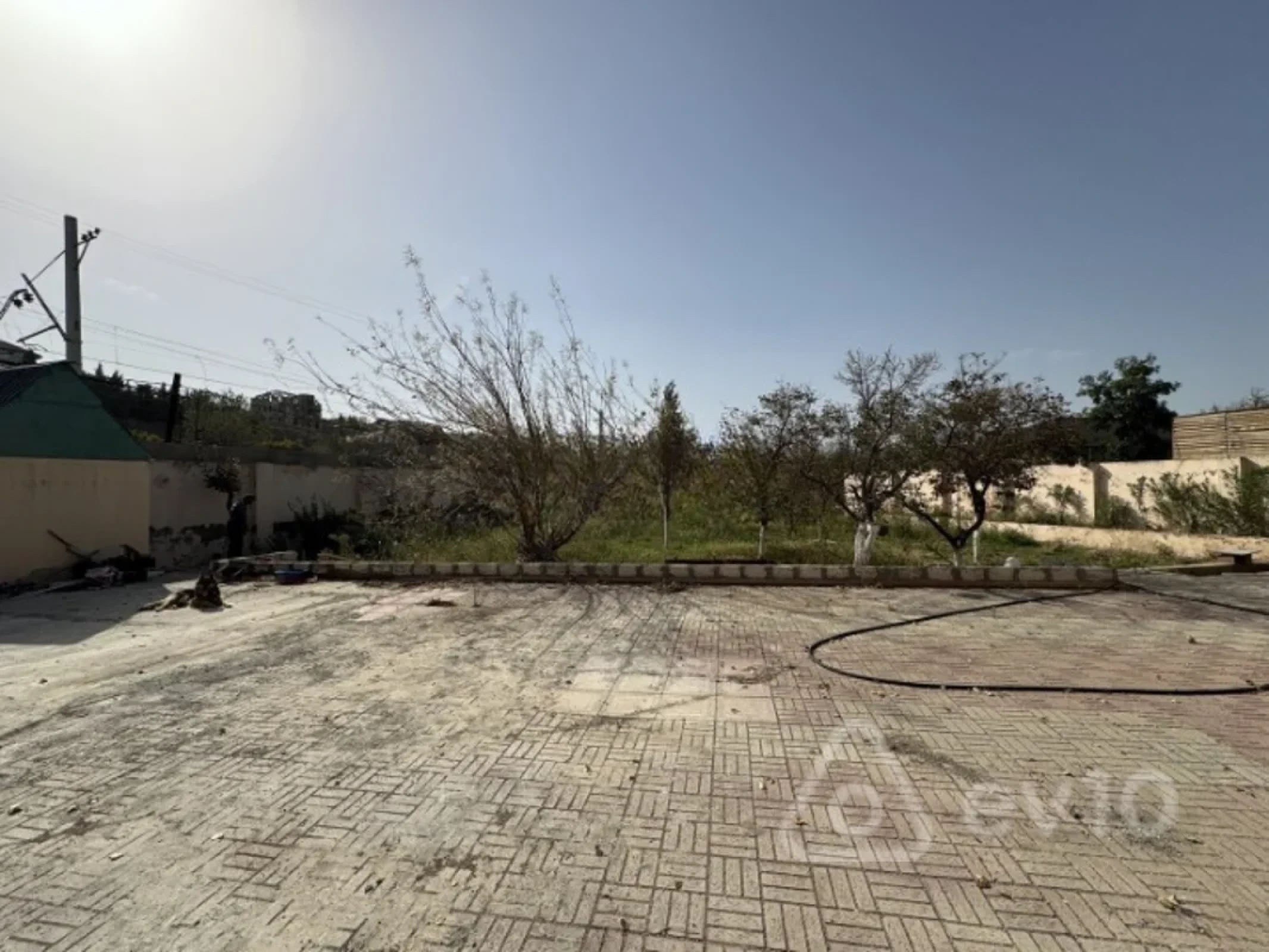 Satılır 5 otaqlı həyət evi 180 m²