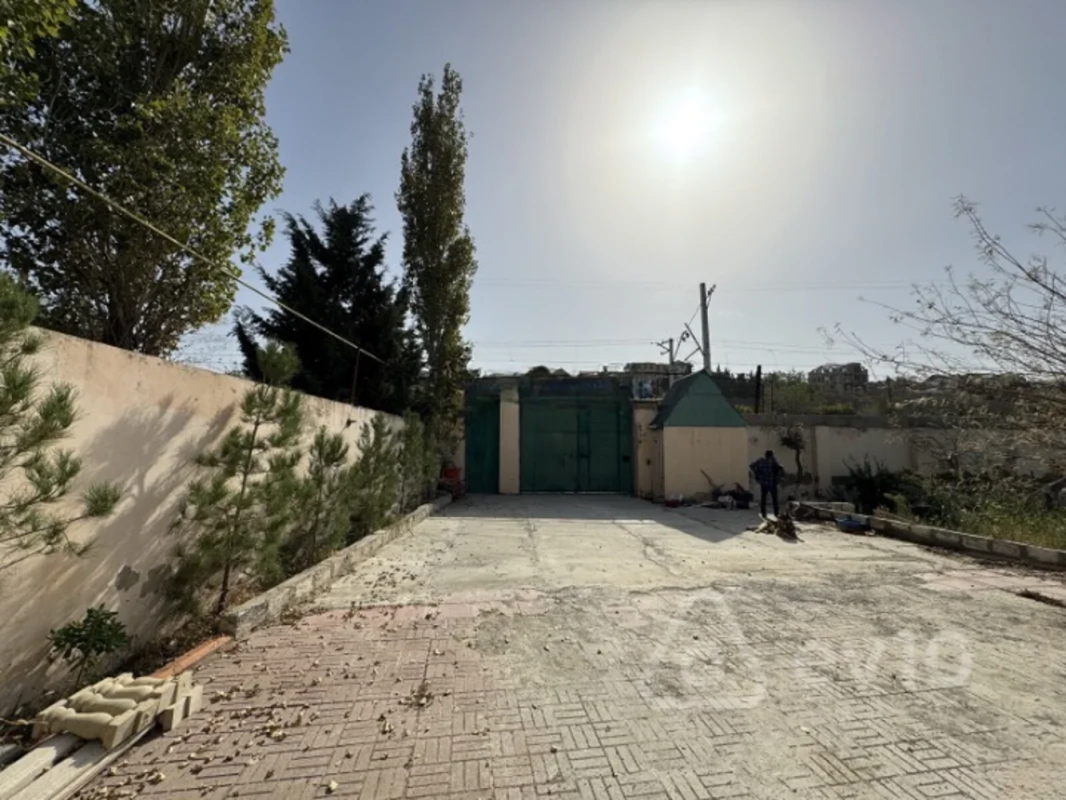 Satılır 5 otaqlı həyət evi 180 m²