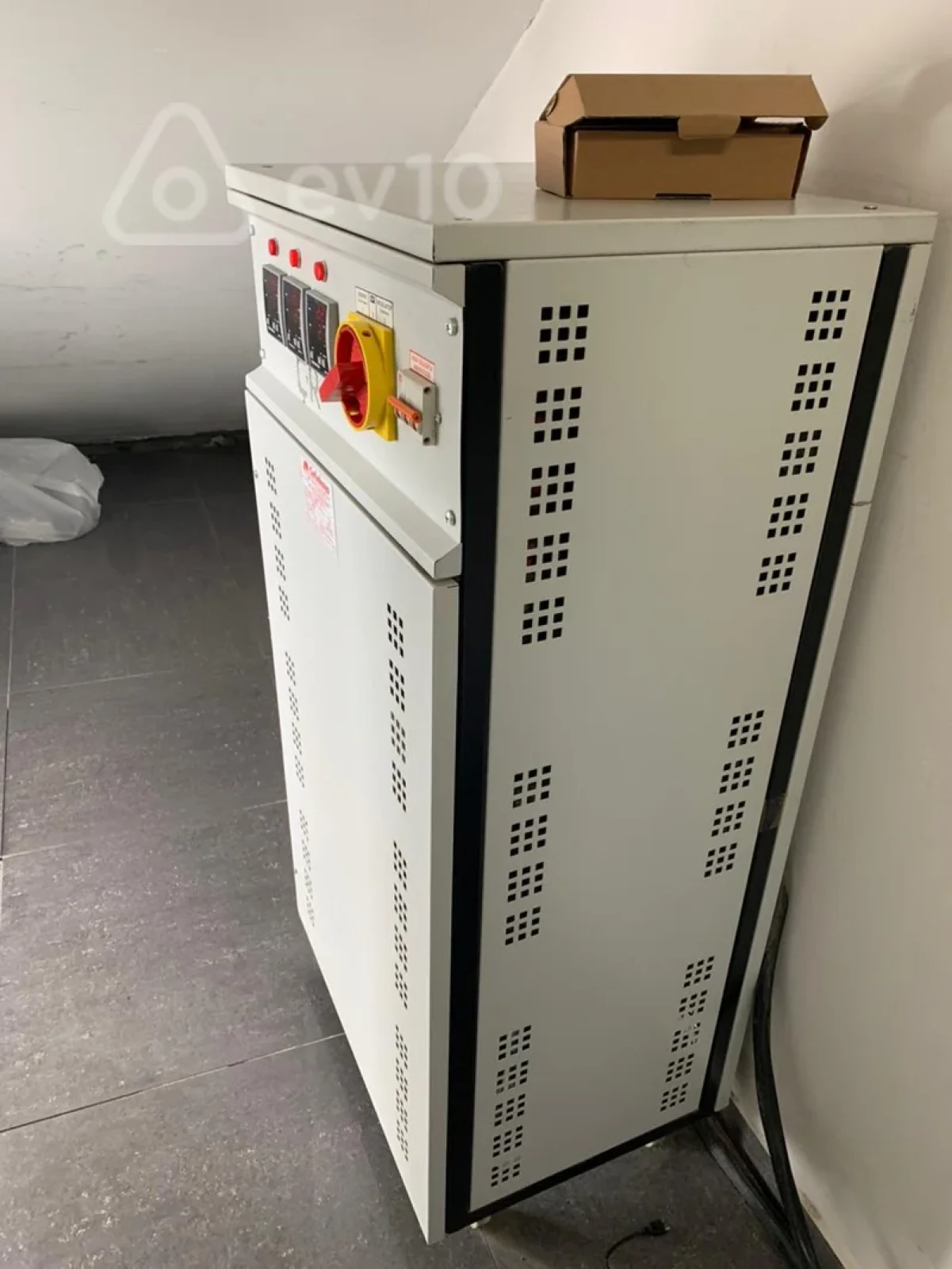 Kirayə verilir 10 otaqlı ofis 360 m²