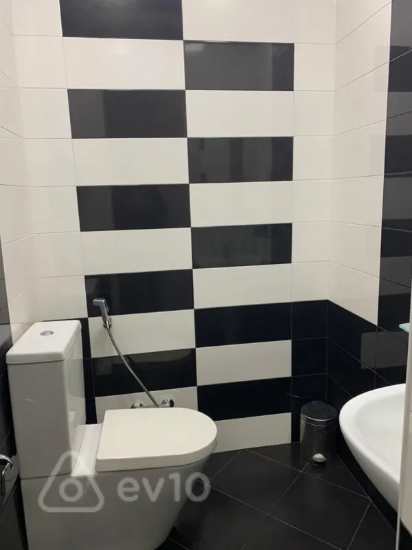 Kirayə verilir 10 otaqlı ofis 360 m²