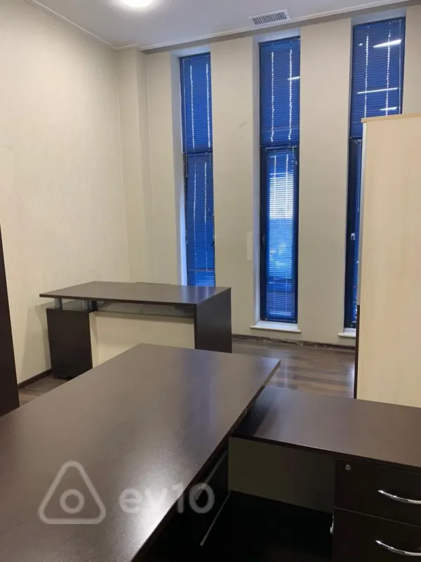 Kirayə verilir 10 otaqlı ofis 360 m²