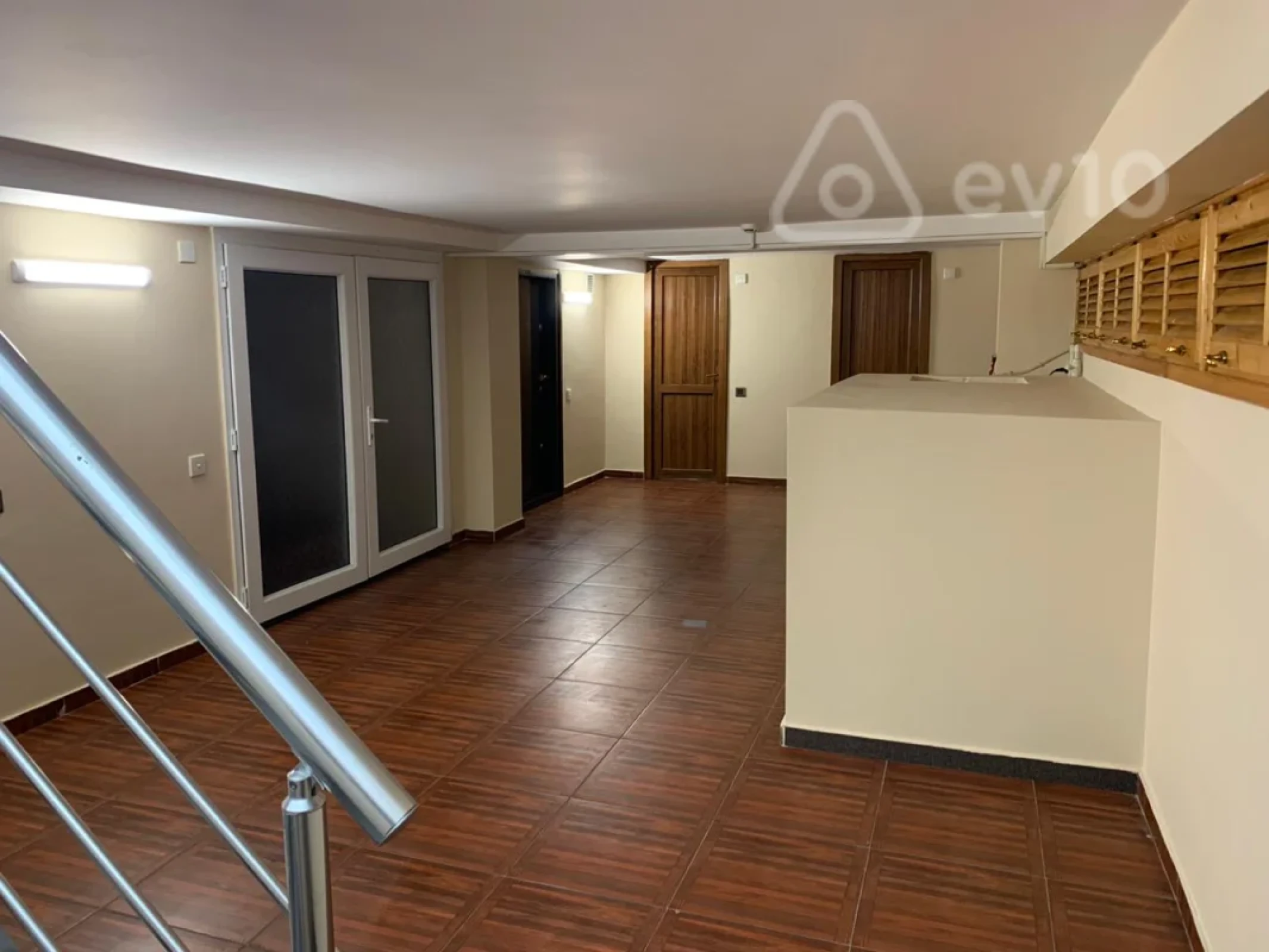 Kirayə verilir 10 otaqlı ofis 360 m²