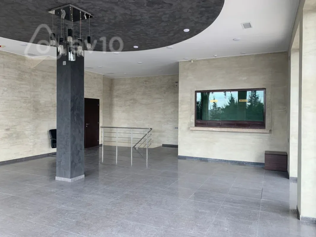 Kirayə verilir 10 otaqlı ofis 360 m²