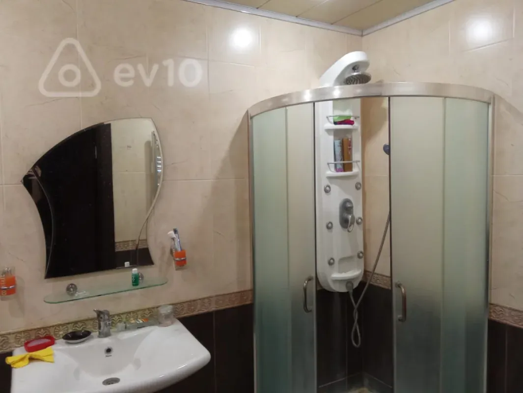 Kirayə verilir 2 otaqlı yeni tikili 100 m²