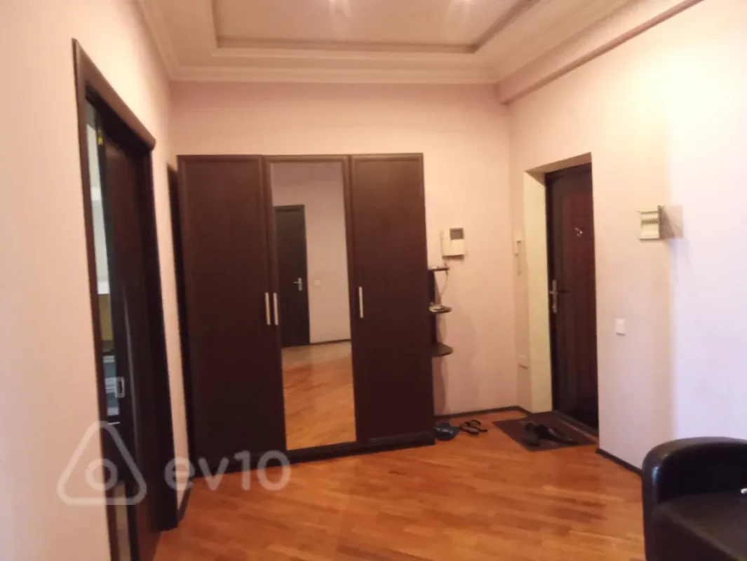 Kirayə verilir 2 otaqlı yeni tikili 100 m²