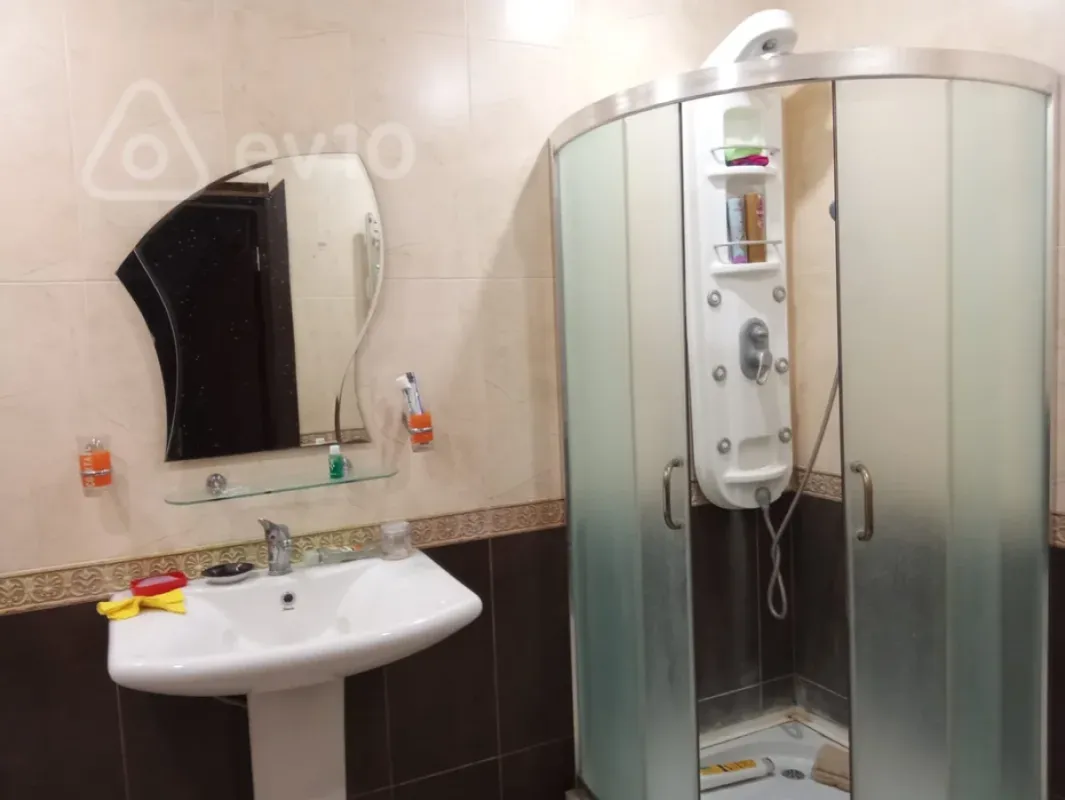 Kirayə verilir 2 otaqlı yeni tikili 100 m²