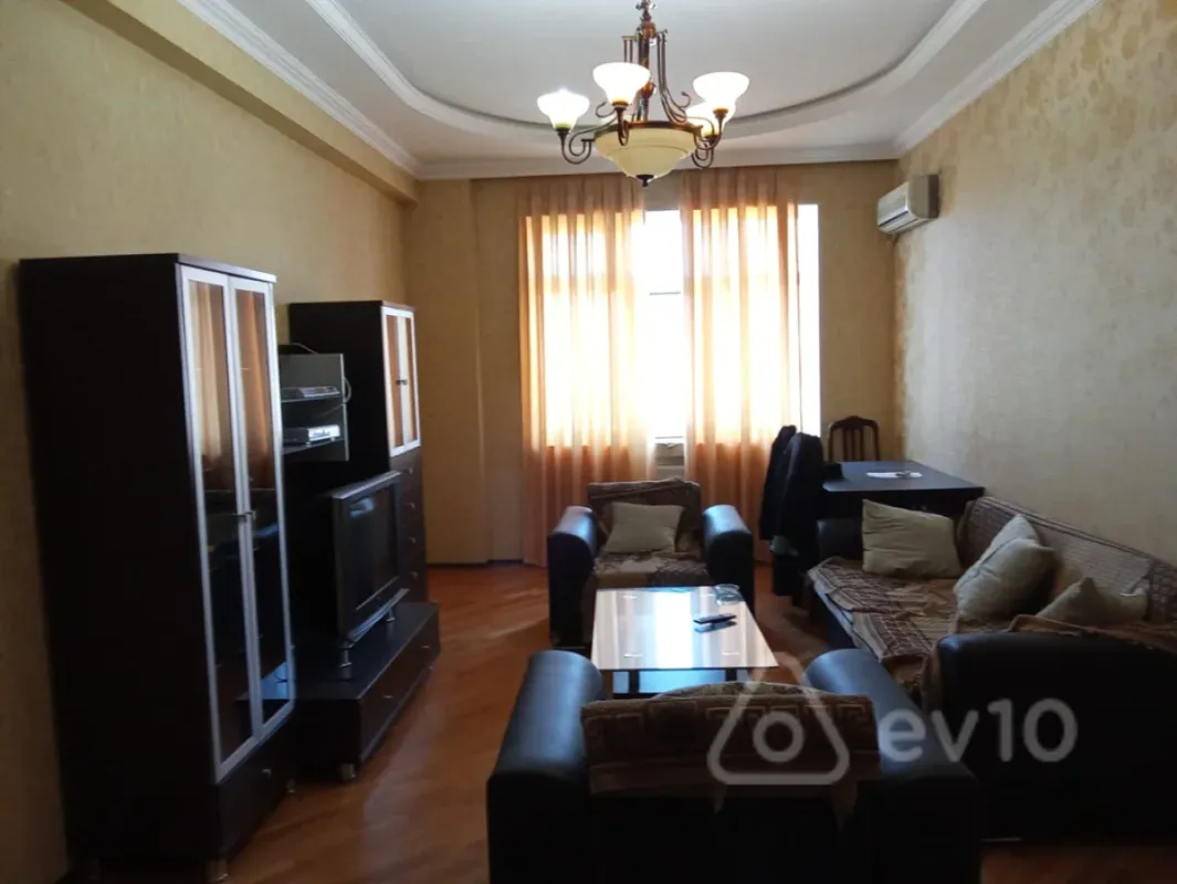 Kirayə verilir 2 otaqlı yeni tikili 100 m²