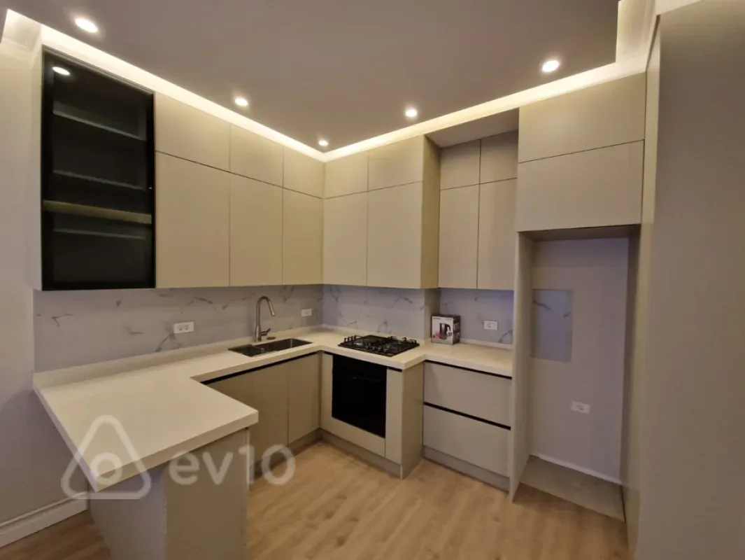 Satılır 2 otaqlı yeni tikili 68 m²
