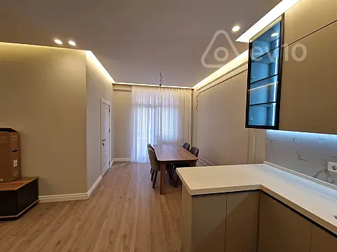Satılır 2 otaqlı yeni tikili 68 m²