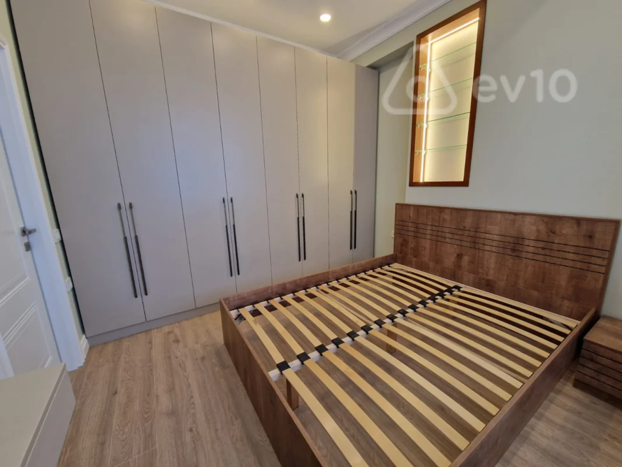Satılır 2 otaqlı yeni tikili 68 m²