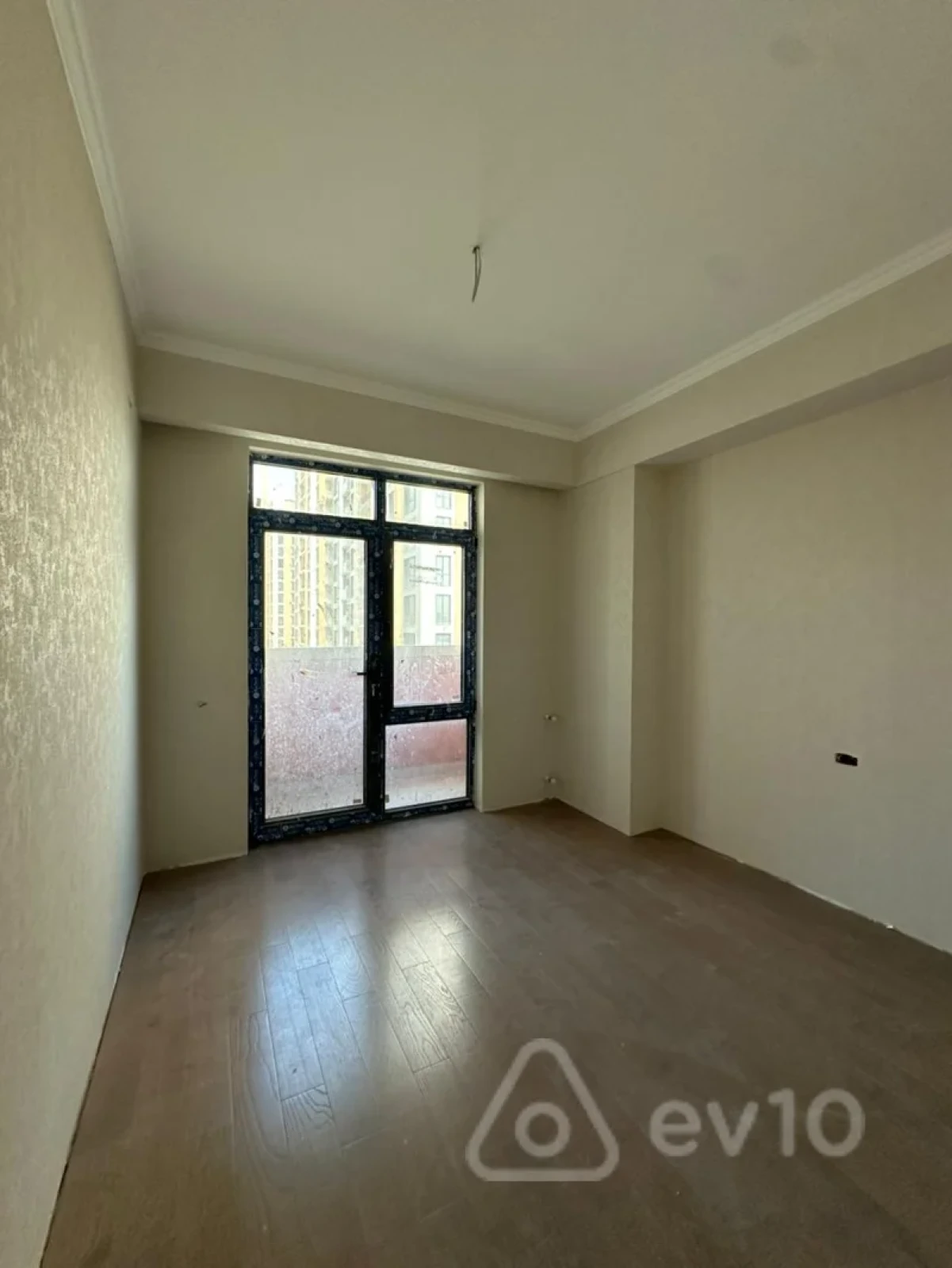 Satılır 3 otaqlı yeni tikili 86 m²