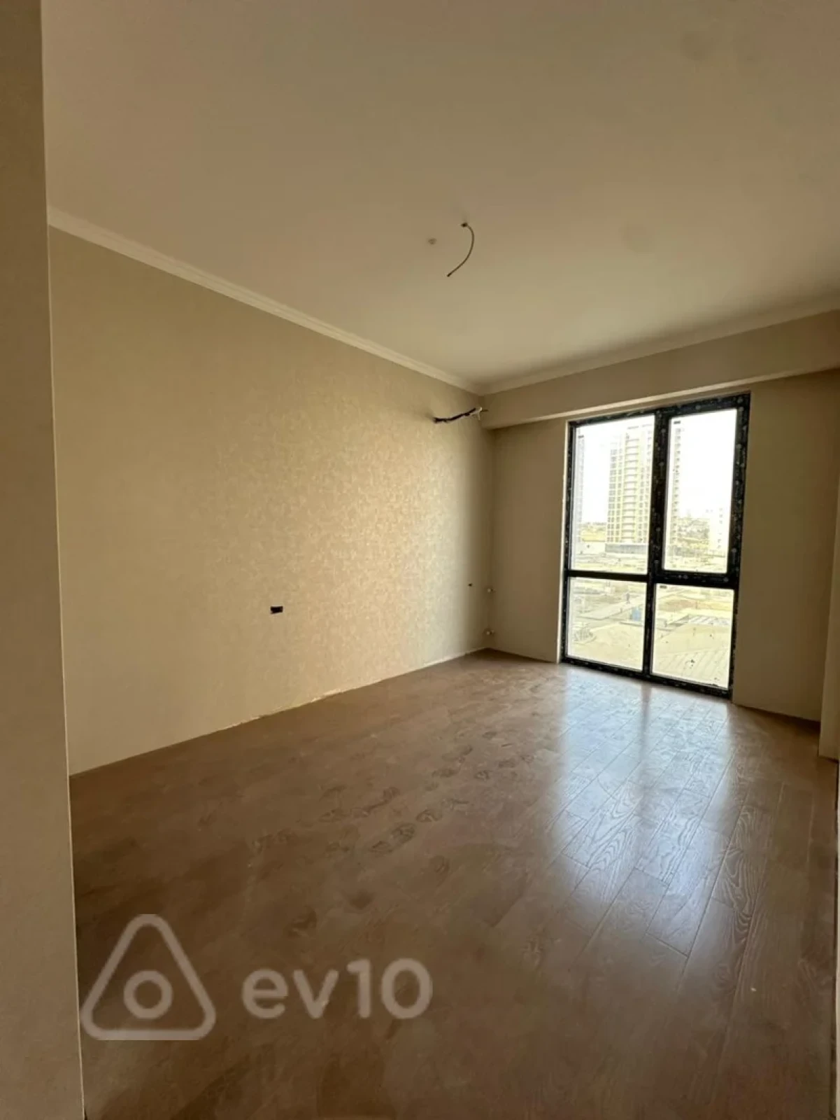 Satılır 3 otaqlı yeni tikili 86 m²