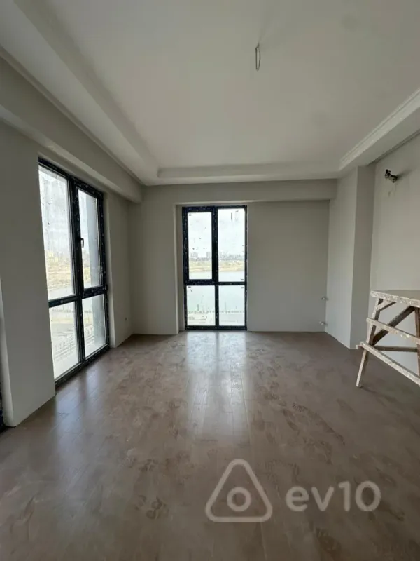 Satılır 3 otaqlı yeni tikili 86 m²