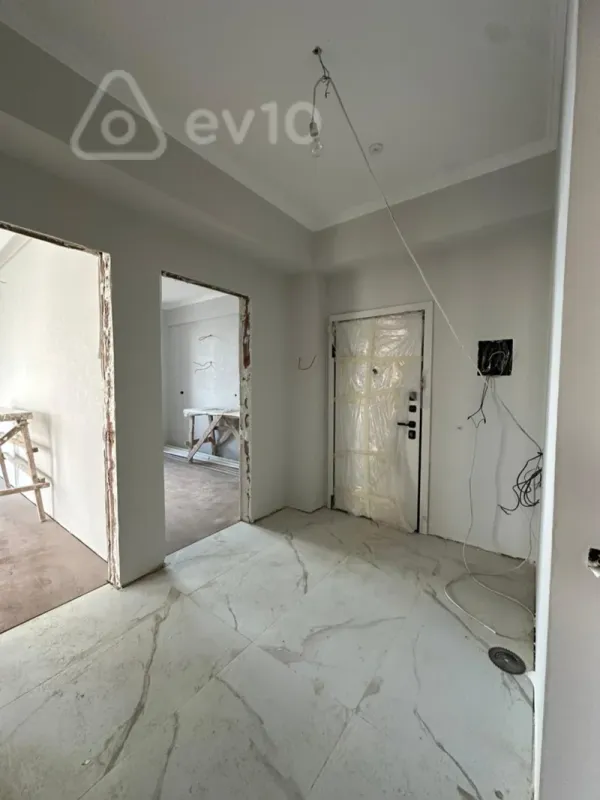 Satılır 3 otaqlı yeni tikili 86 m²