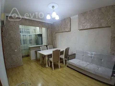 Kirayə verilir 3 otaqlı köhnə tikili 60 m²