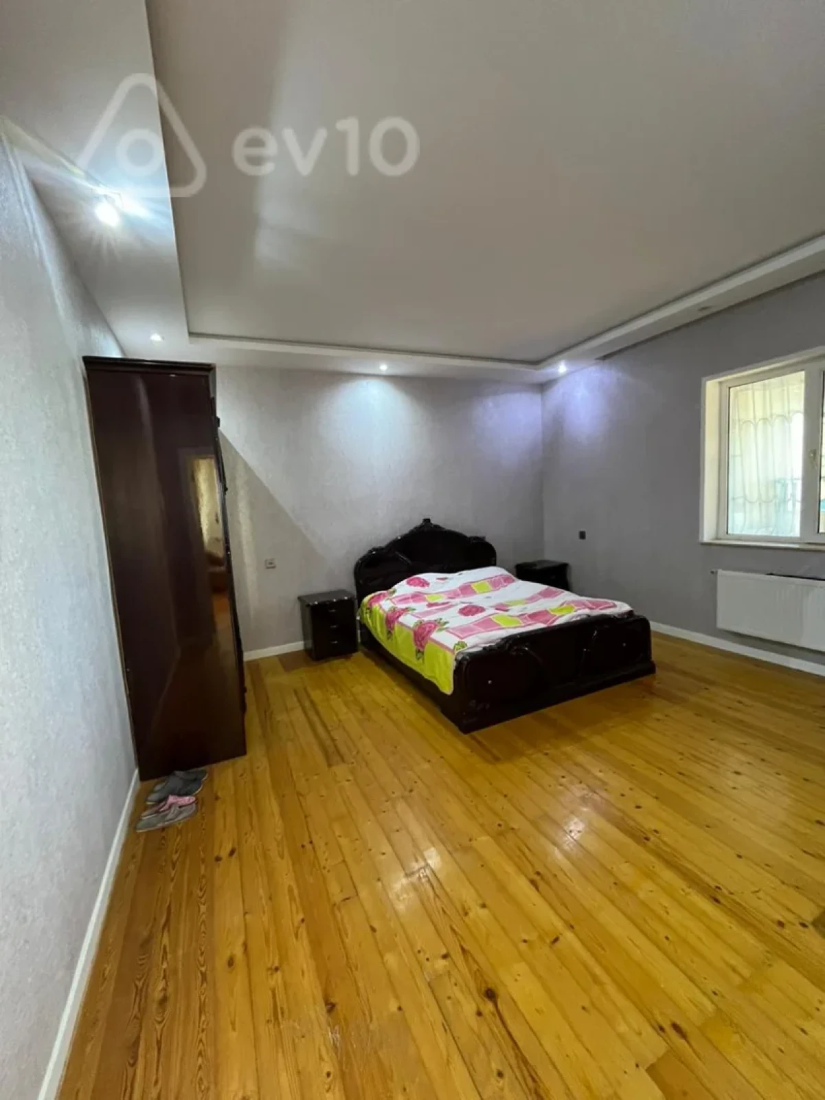 Satılır 6 otaqlı həyət evi 180 m²