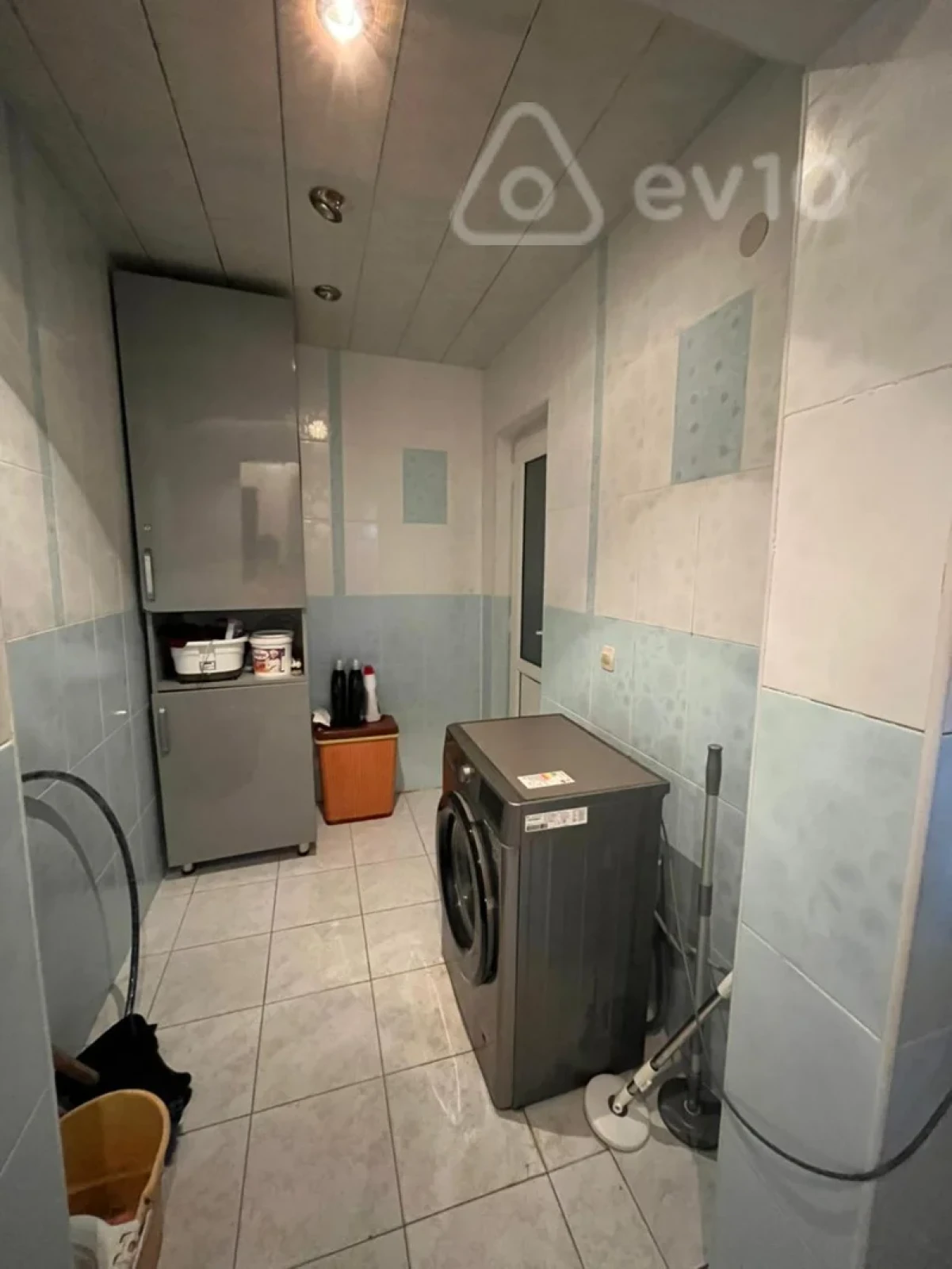 Satılır 6 otaqlı həyət evi 180 m²