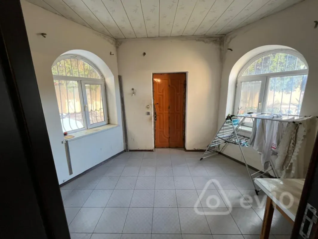 Satılır 6 otaqlı həyət evi 180 m²