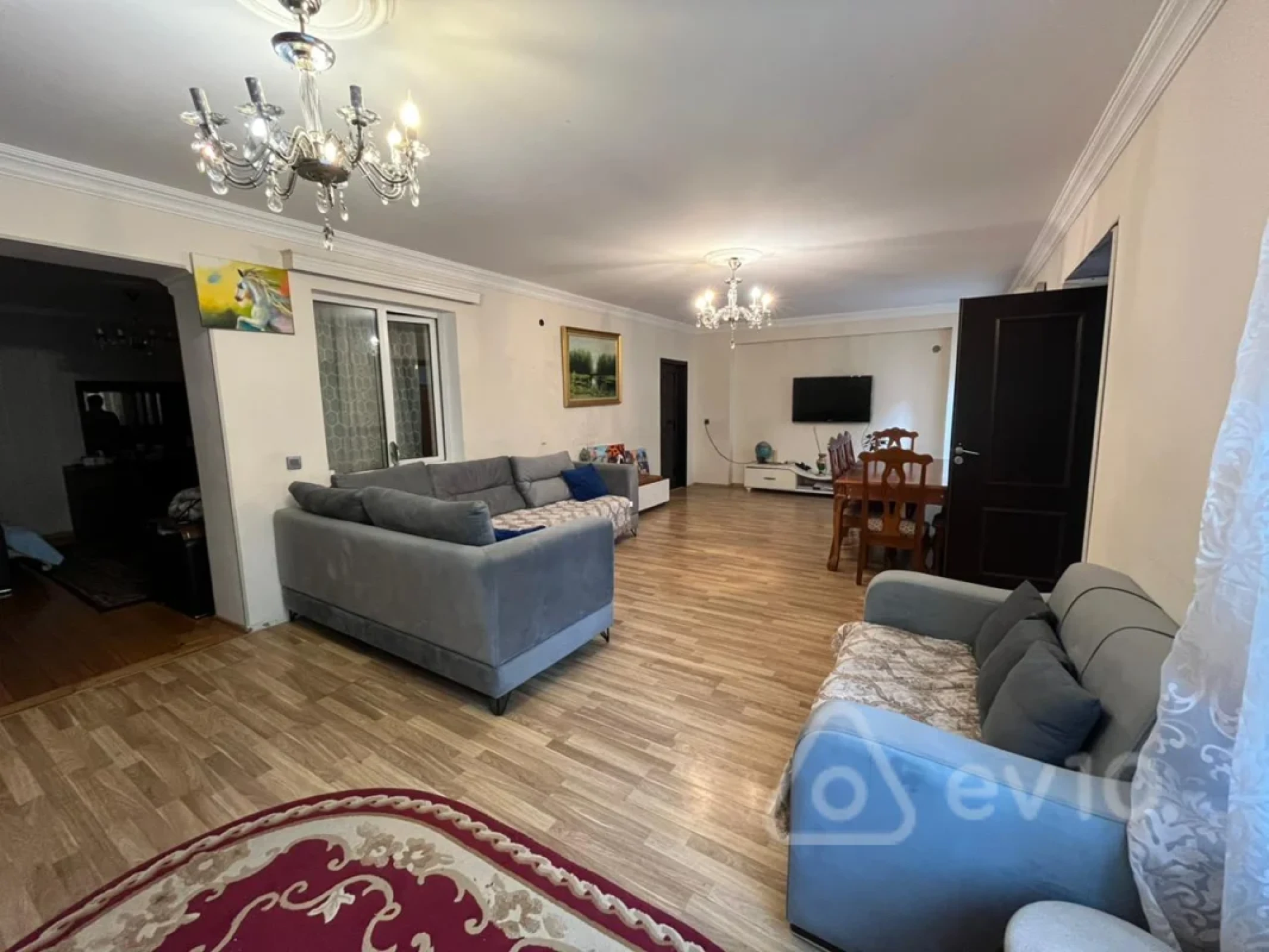 Satılır 6 otaqlı həyət evi 180 m²