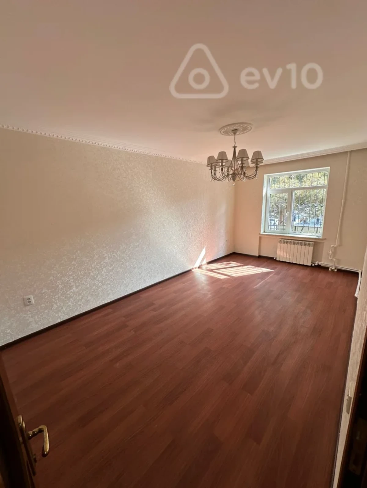 Kirayə verilir 3 otaqlı köhnə tikili 80 m²