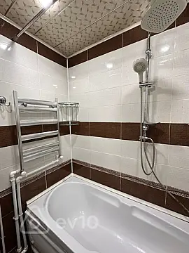 Kirayə verilir 3 otaqlı köhnə tikili 80 m²