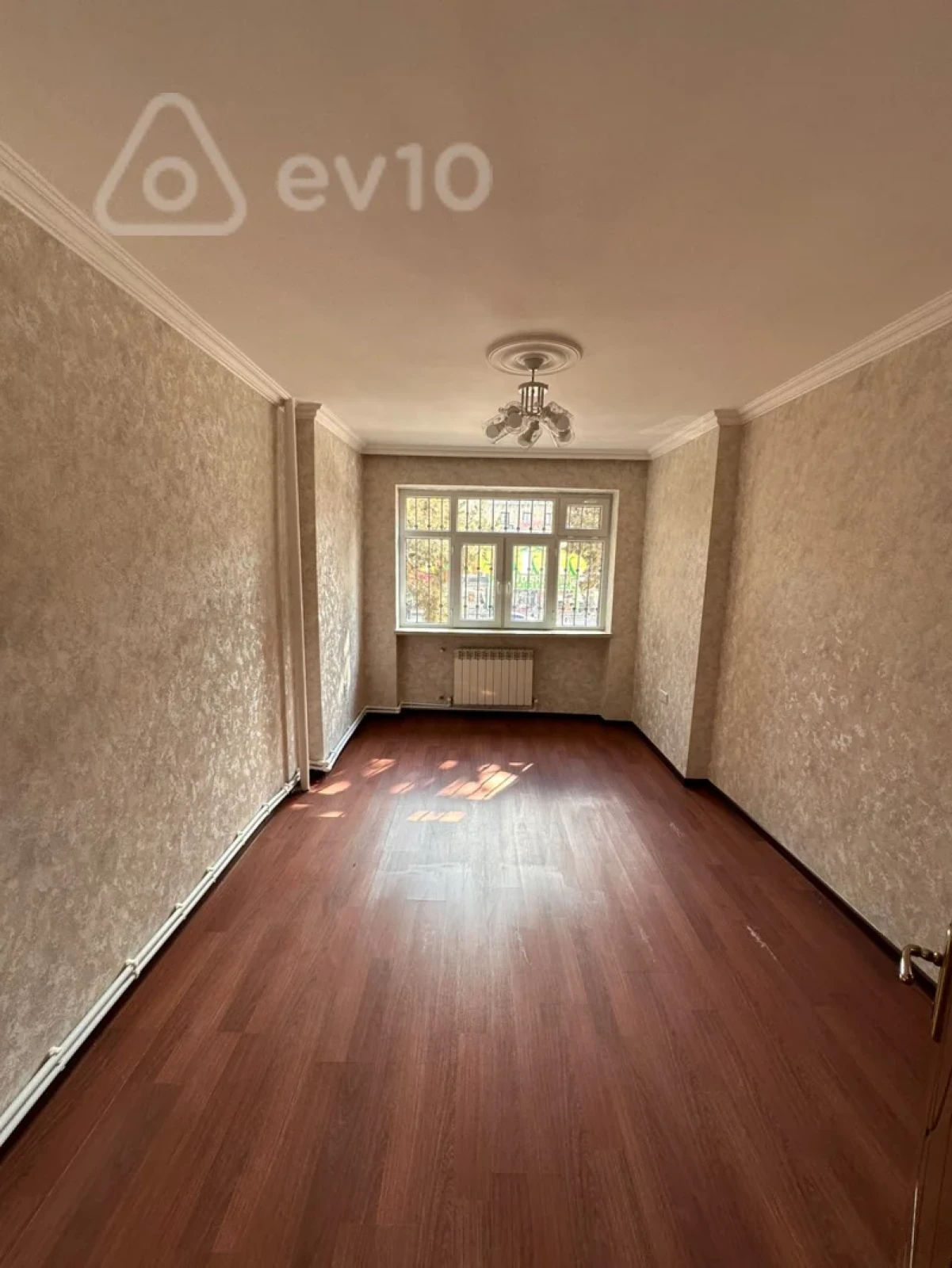 Kirayə verilir 3 otaqlı köhnə tikili 80 m²
