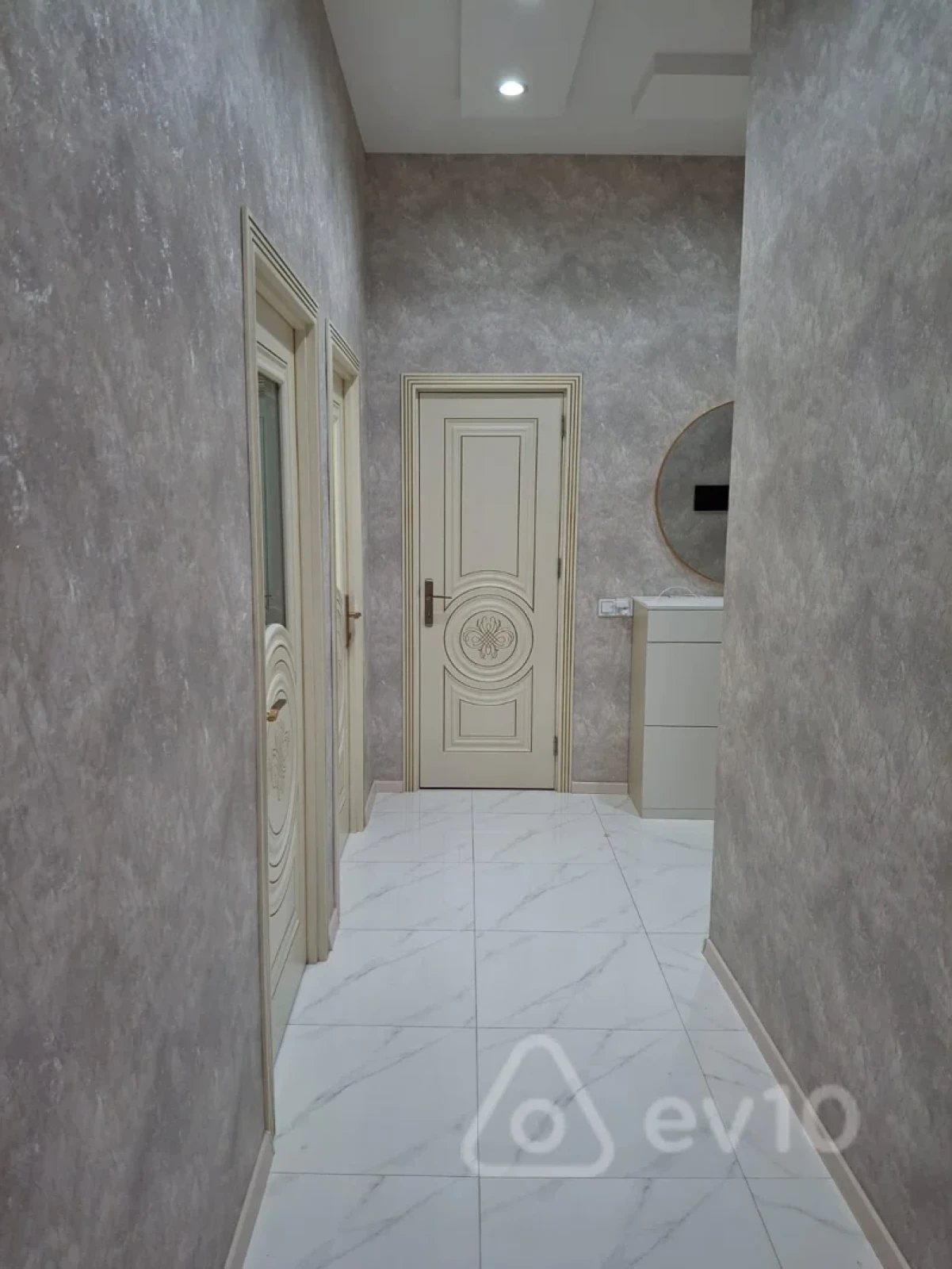 Satılır 2 otaqlı yeni tikili 71 m²