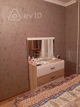 Kirayə verilir 3 otaqlı köhnə tikili 70 m²