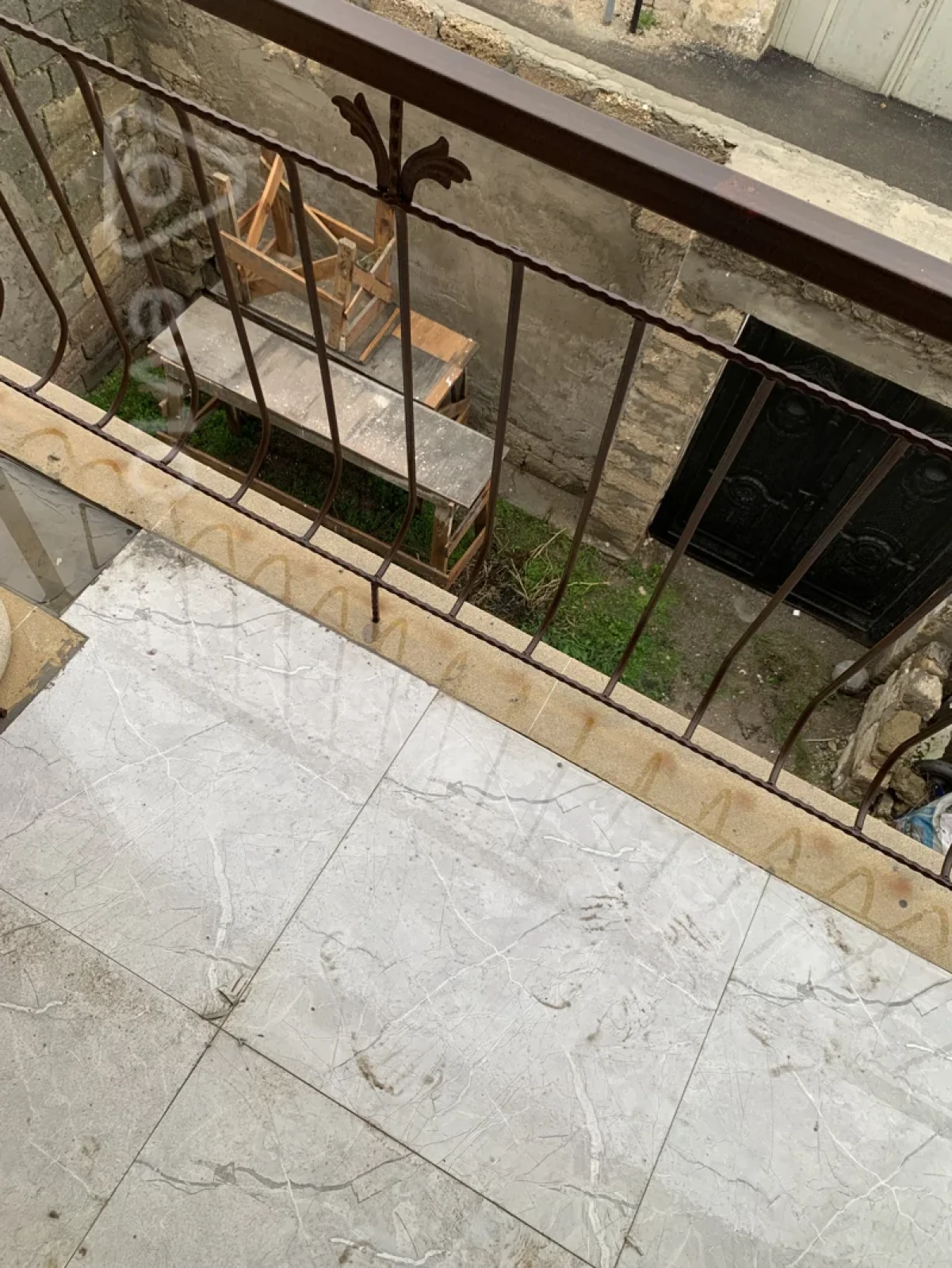 Satılır 4 otaqlı həyət evi 180 m²