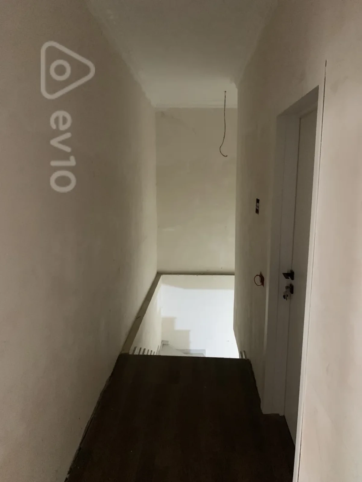 Satılır 4 otaqlı həyət evi 180 m²