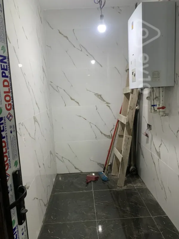 Satılır 4 otaqlı həyət evi 180 m²