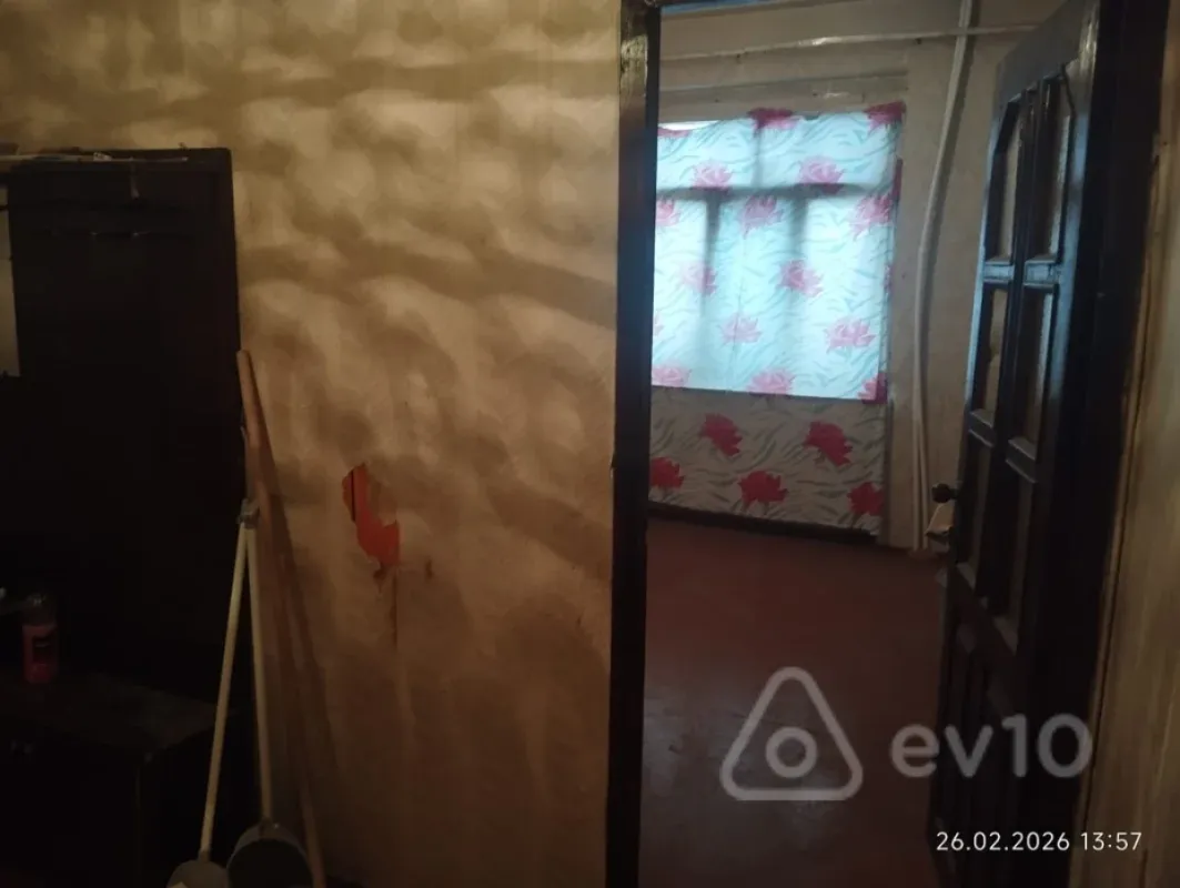 Satılır 5 otaqlı köhnə tikili 105 m²