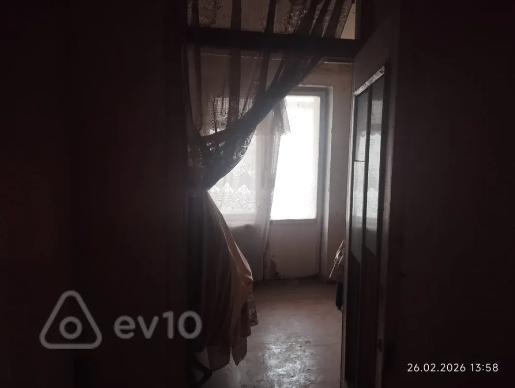 Satılır 5 otaqlı köhnə tikili 105 m²