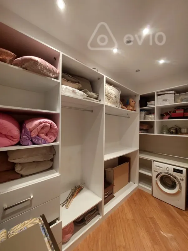 Kirayə verilir 3 otaqlı yeni tikili 150 m²