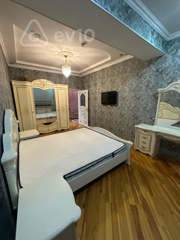 Kirayə verilir 2 otaqlı yeni tikili 80 m²