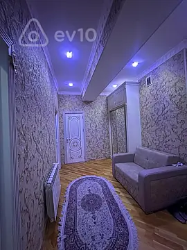 Kirayə verilir 2 otaqlı yeni tikili 80 m²