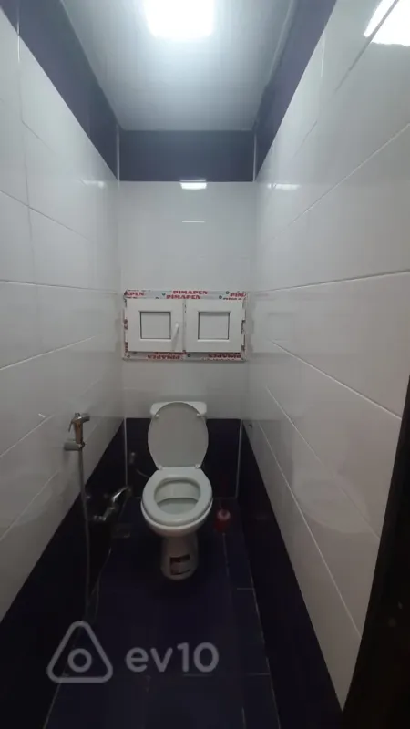 Kirayə verilir 2 otaqlı köhnə tikili 65 m²